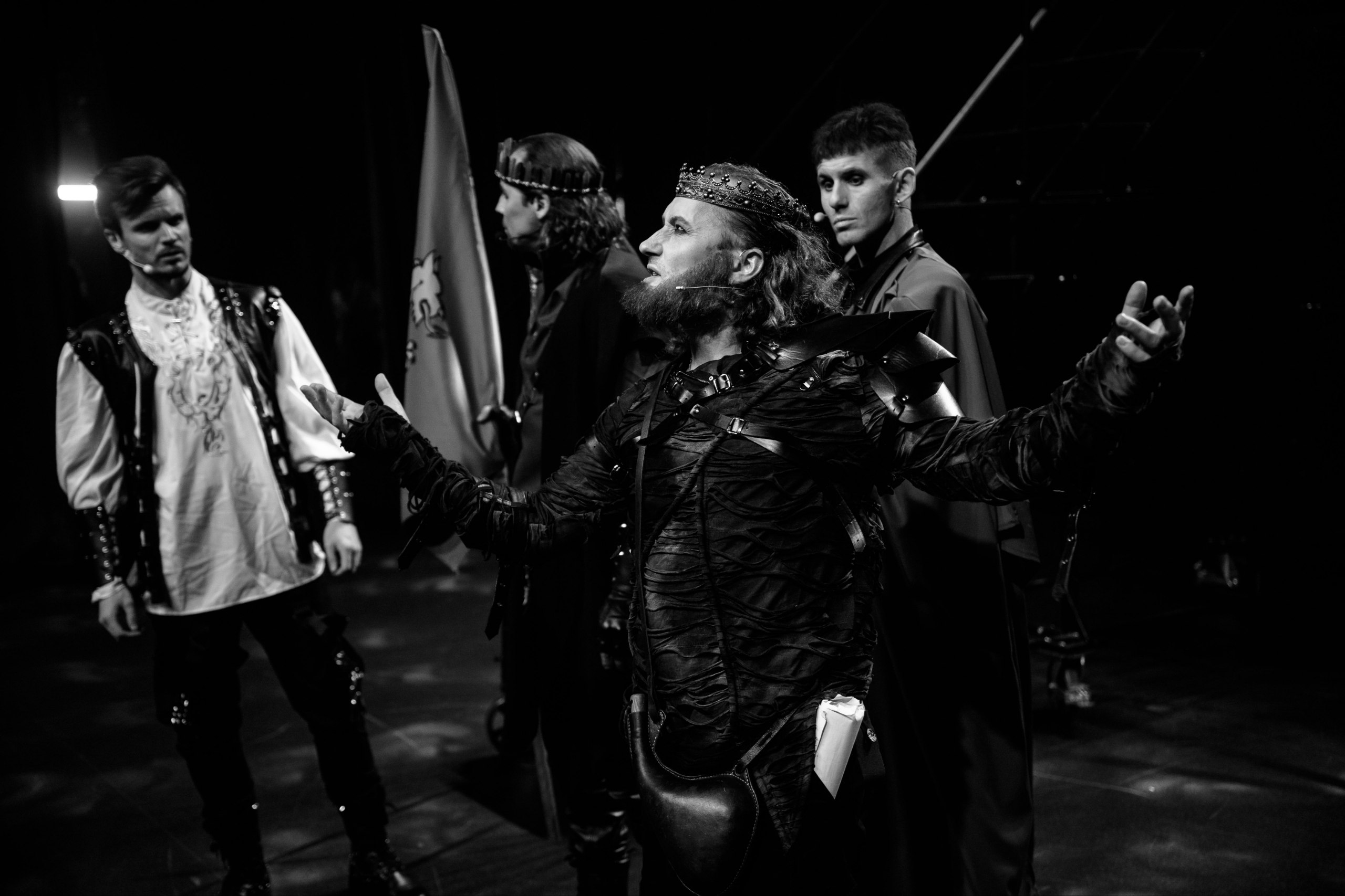Репетиции Камелота полным ходом!
Уже 4 и 5 октября 🍁
В этом посте были ссылки, но мы их удалили по правилам Сетки | Сетка — социальная сеть от hh.ru