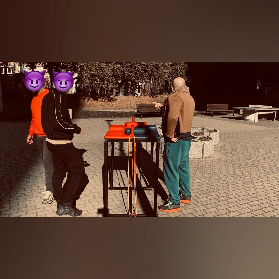 Это мы вчера на 10-х сборах. Сегодня дома уже чилим. ⁣⁣⠀
⁣⁣⠀
Ты это, там записывайся тоже, если что. | Сетка — социальная сеть от hh.ru
