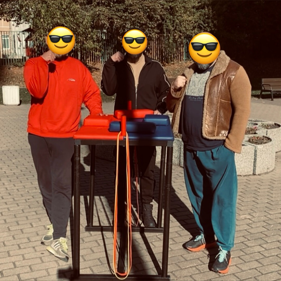 Это мы вчера на 10-х сборах. Сегодня дома уже чилим. ⁣⁣⠀
⁣⁣⠀
Ты это, там записывайся тоже, если что. | Сетка — социальная сеть от hh.ru