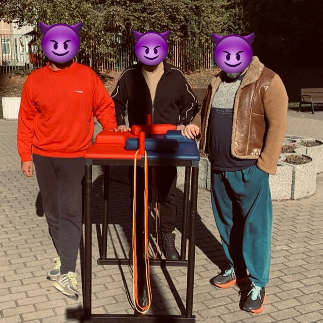 Это мы вчера на 10-х сборах. Сегодня дома уже чилим. ⁣⁣⠀
⁣⁣⠀
Ты это, там записывайся тоже, если что. | Сетка — социальная сеть от hh.ru