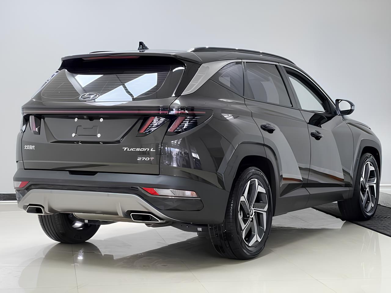 🚘 Hyundai Tucson L
Свежий кросс, который не просто радует глаз, но и кошелёк
✅ 2021 март
✅ 30665 км
✅ Бензин 1.5 л (200 л.с | Сетка — социальная сеть от hh.ru