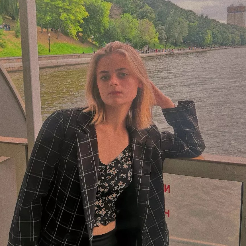 Настя Сидельникова