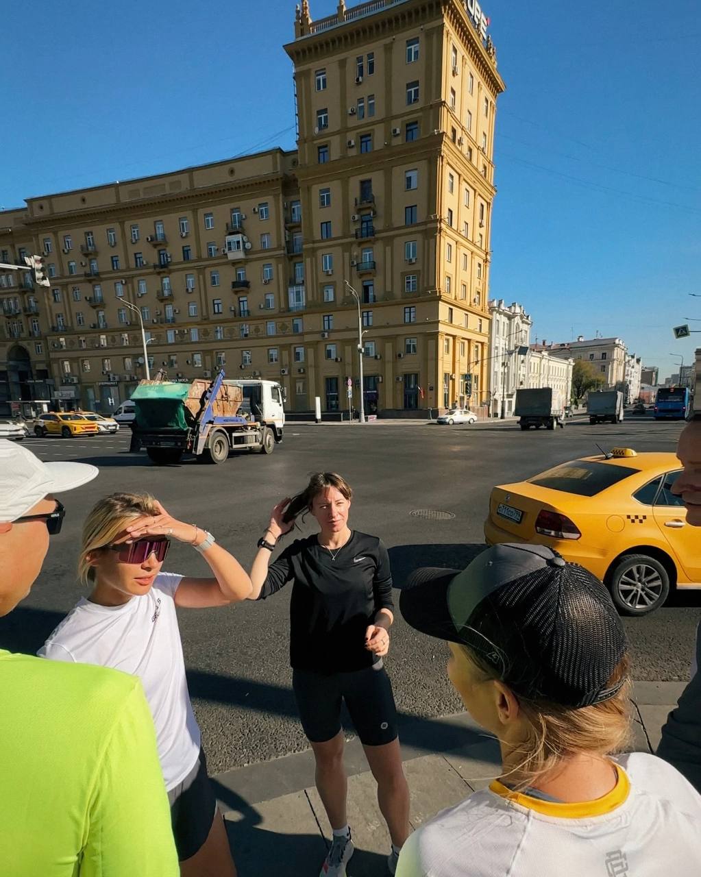 Друзья, сегодня пост не об этикете!
Кроме этой прекрасной науки у меня есть еще пара интересных увлечений, которые помогают зарядиться энергией и переключиться | Сетка — социальная сеть от hh.ru