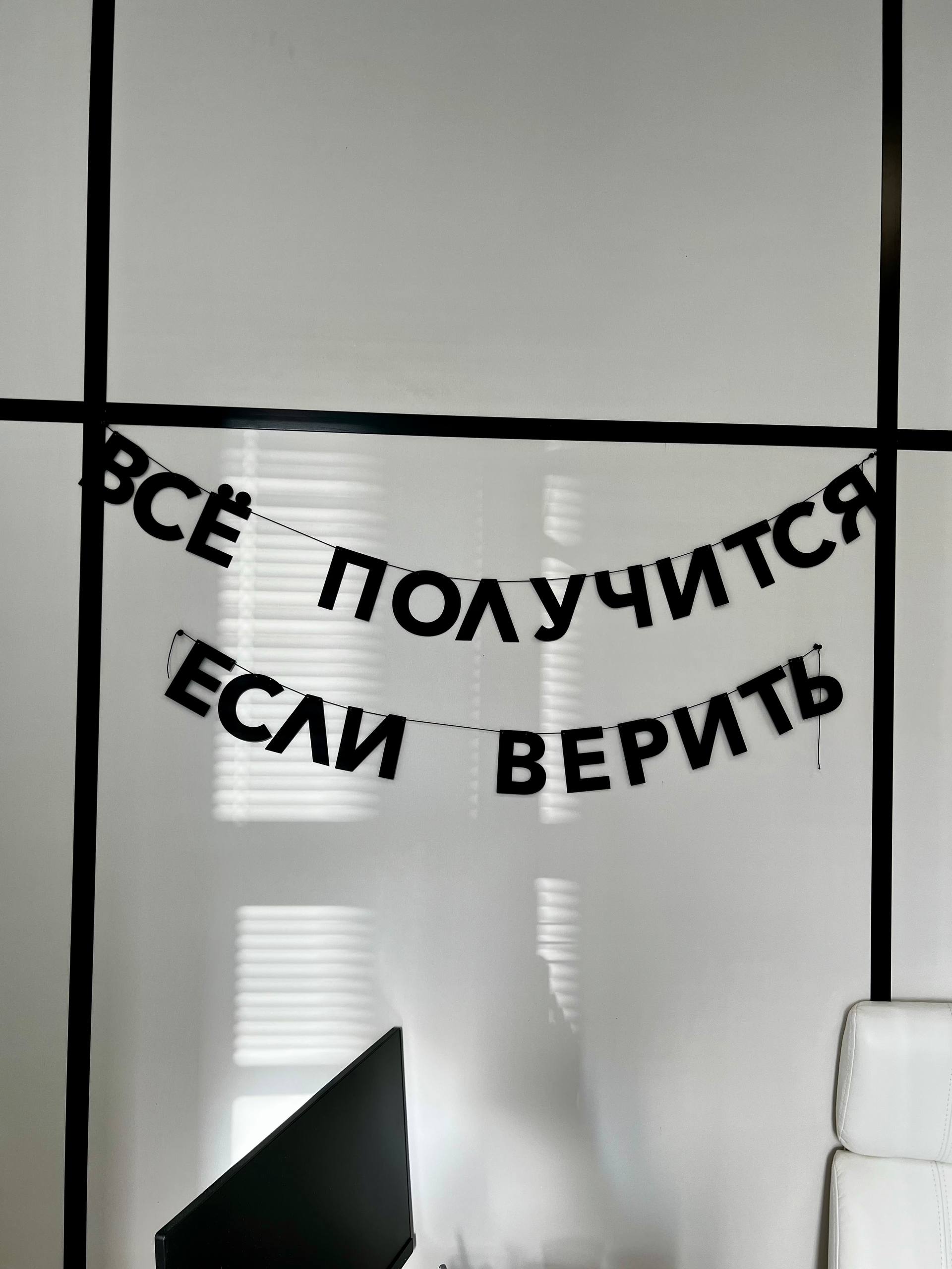 История о том, как один шаг отделяет нас от другого будущего.
Мы часто слышим: «Сделай еще один шаг!». Но что это значит на практике? Я покажу это на примере простой, но показательной истории | Сетка — социальная сеть от hh.ru