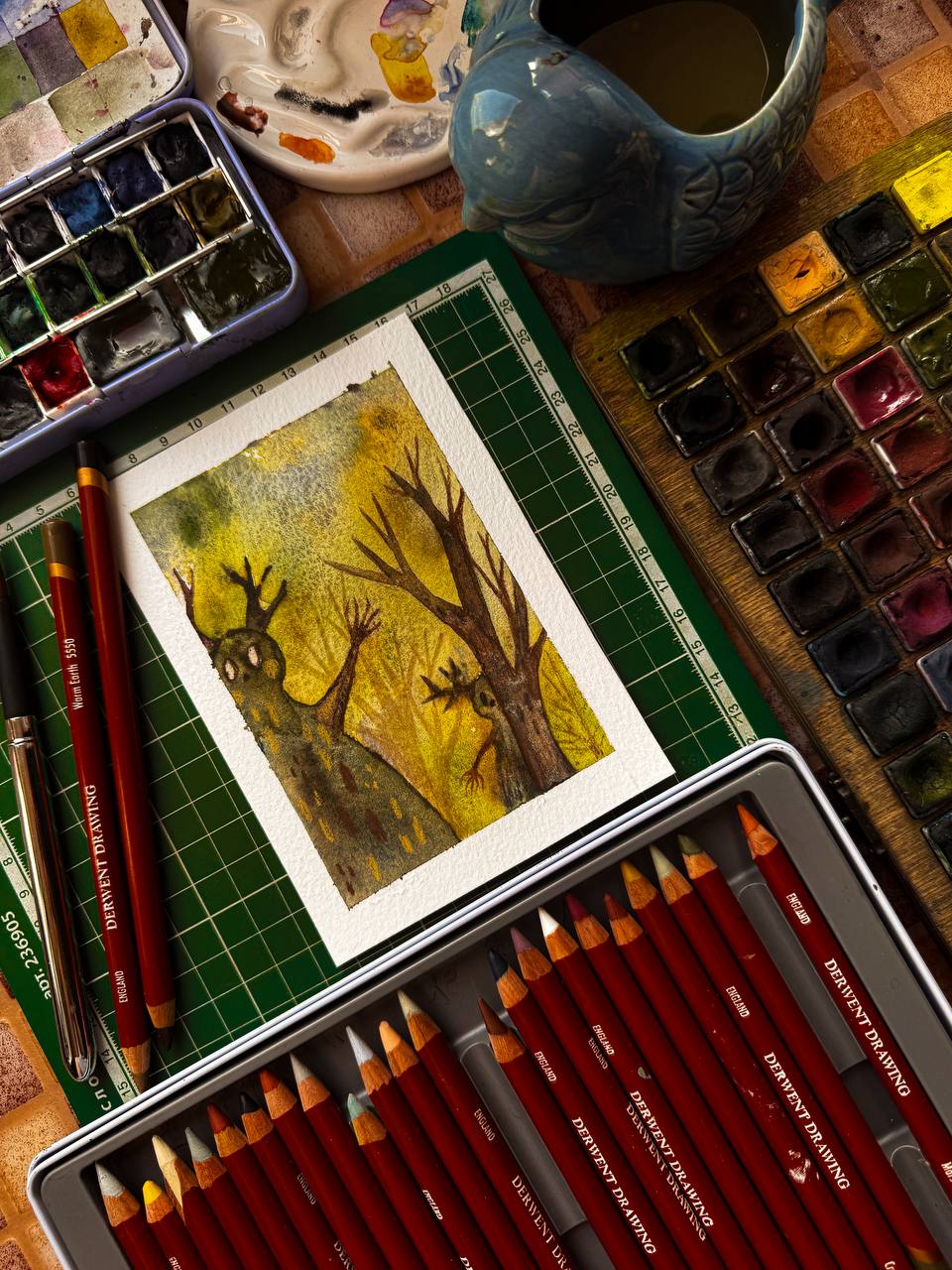 День 3/31 «Шуршащие жители леса» #inktober2025
Говорят, если зайти в самый старый лес и остановиться, можно услышать едва слышное «шур-шур-шур».
Это не просто шелест опадающей листвы | Сетка — социальная сеть от hh.ru