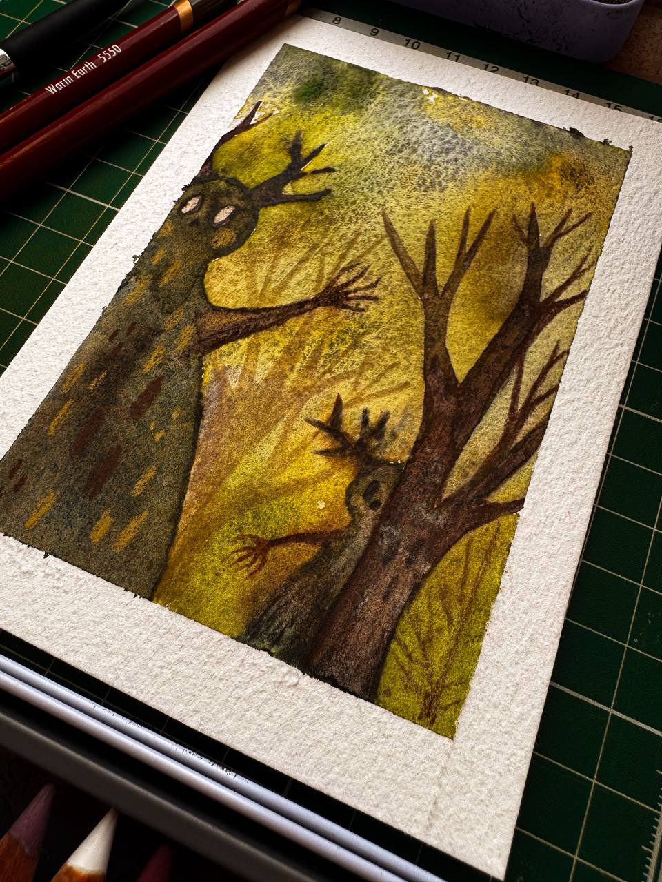 День 3/31 «Шуршащие жители леса» #inktober2025
Говорят, если зайти в самый старый лес и остановиться, можно услышать едва слышное «шур-шур-шур».
Это не просто шелест опадающей листвы | Сетка — социальная сеть от hh.ru