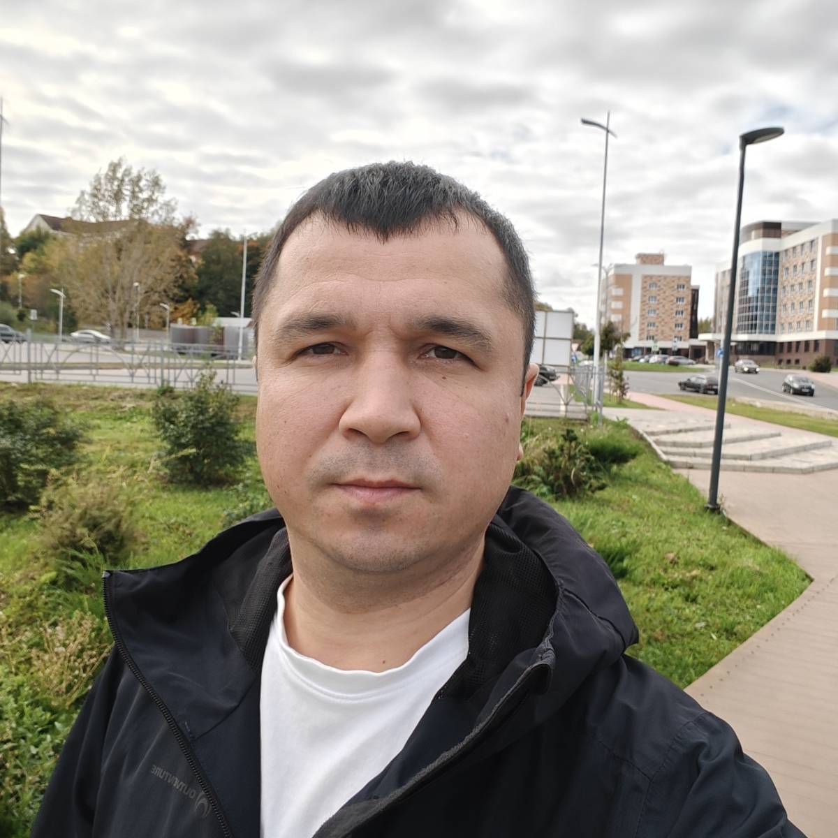 Азат Усманов