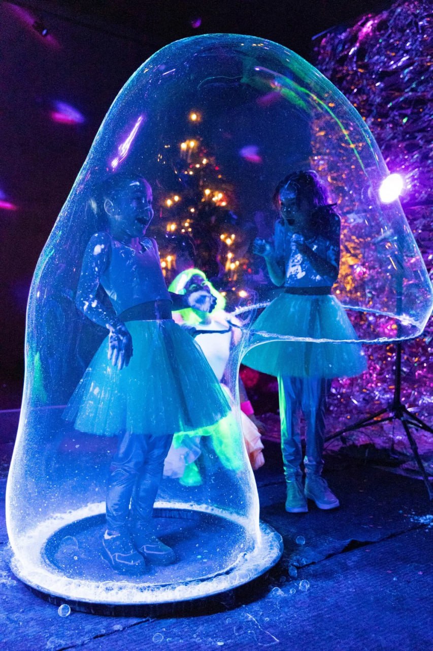 #афиша #выходные #4октября #5октября
🪩АФИША МЕРОПРИЯТИЙ
4-5 октября
⏺️Фестиваль «Добрые люди» на Хлебозаводе
📌ул. Новодмитровская, 1, стр | Сетка — социальная сеть от hh.ru