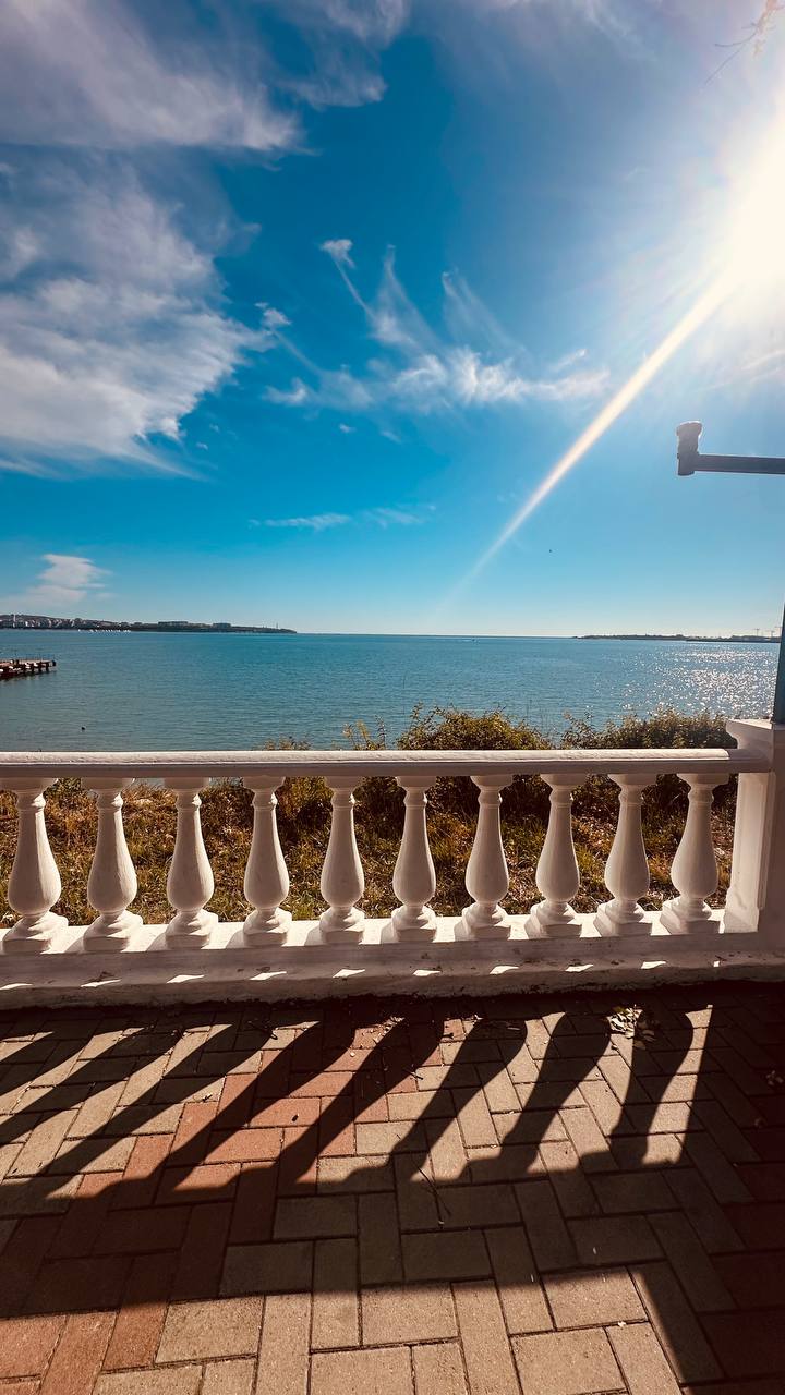 Укатила в #Геленджик.
Выступление - завтра, сегодня - подготовка и наслаждение🥰
Как же я люблю свою работу.
#самасебезавидую
#будниспикера | Сетка — социальная сеть от hh.ru