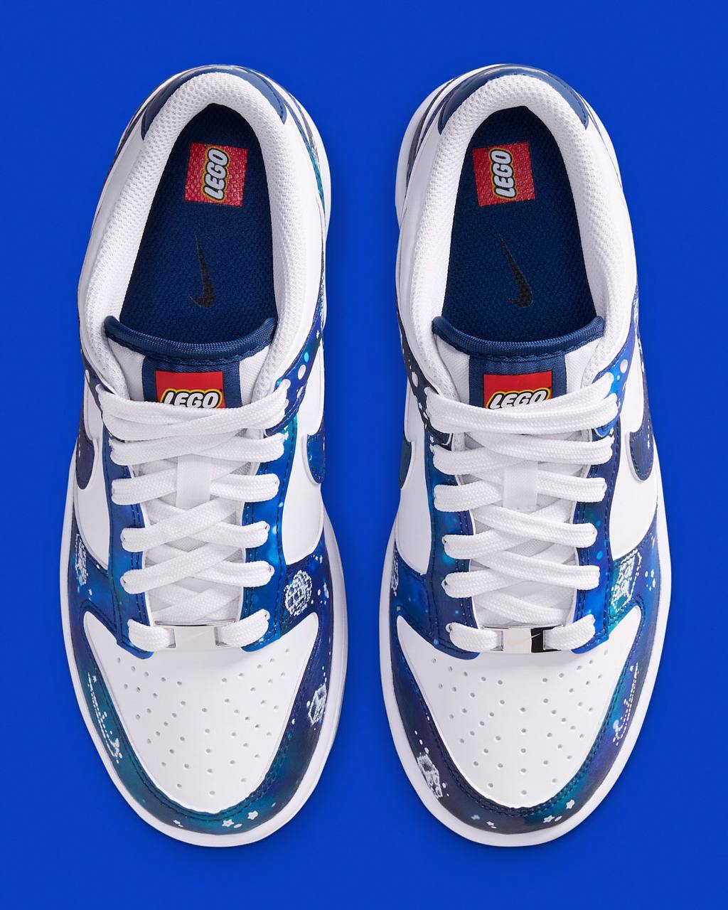 Вау, Lego и Nike снова объединяются и выпускают космическую пару — Nike Dunk Low GS «Galaxy». Релиз намечен на 22 октября | Сетка — социальная сеть от hh.ru