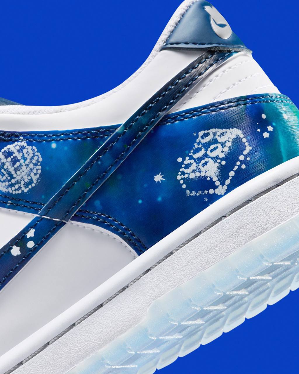 Вау, Lego и Nike снова объединяются и выпускают космическую пару — Nike Dunk Low GS «Galaxy». Релиз намечен на 22 октября | Сетка — социальная сеть от hh.ru