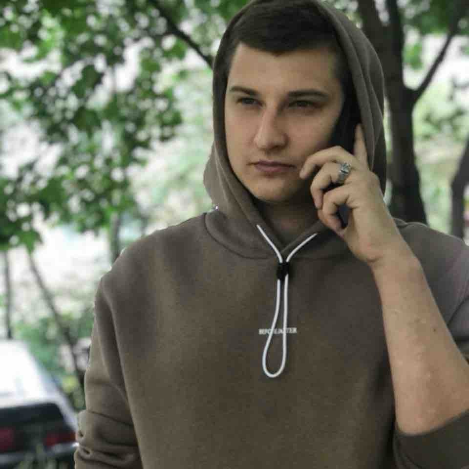 Антон Уткин