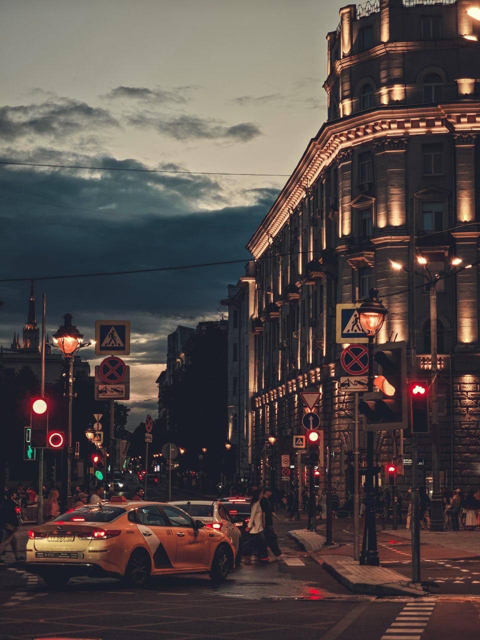 🌇Прекрасная вечерняя Москва в лучах захода солнца
📲Подпишитесь на Вдвижении
В этом посте были ссылки, но мы их удалили по правилам Сетки | Сетка — социальная сеть от hh.ru