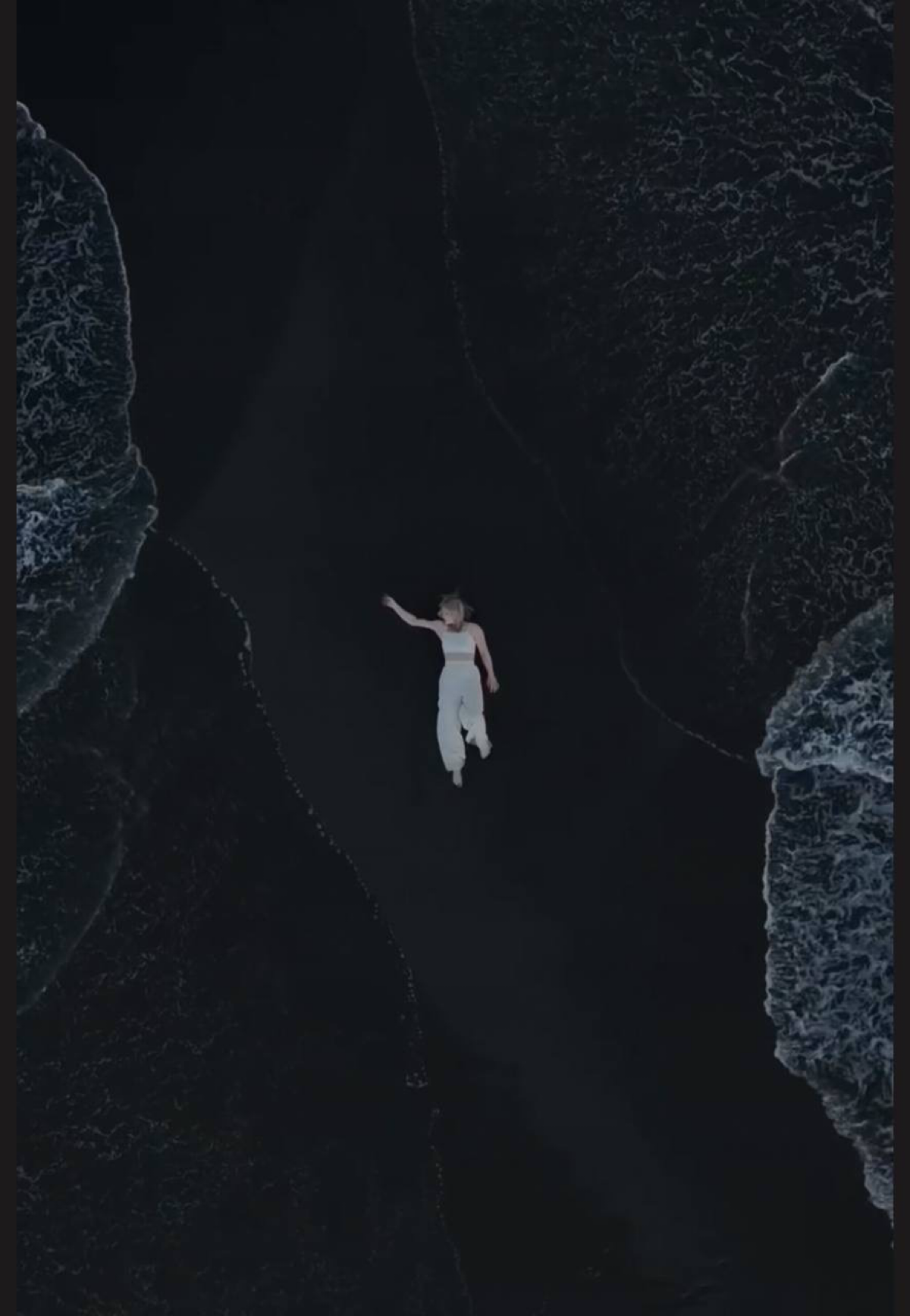 Подборка 6 идей вдохновения 
для креативного НЕЙРОвизуала | Сетка — социальная сеть от hh.ru