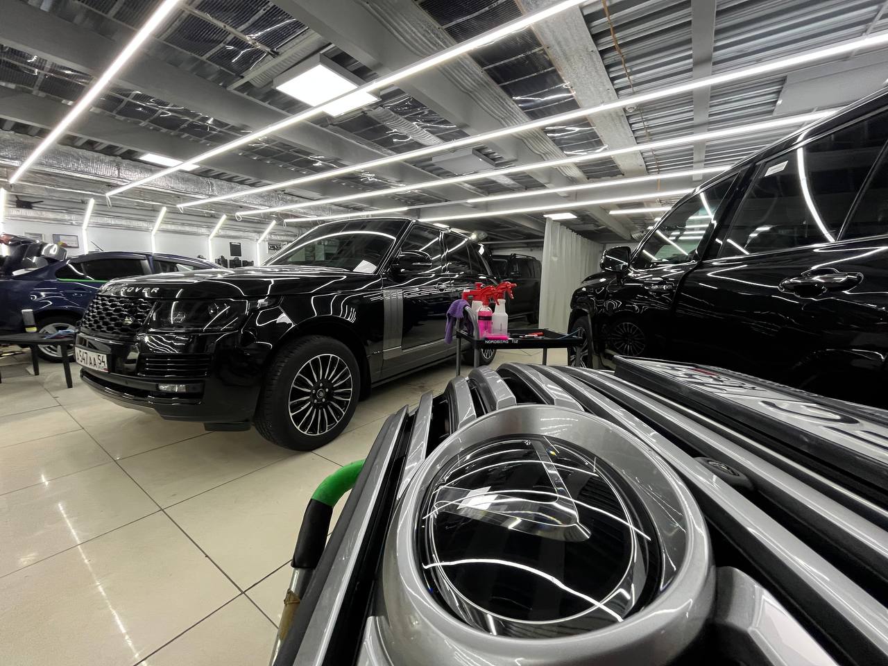 Зачем нужна коррекция плёнки после оклейки автомобиля?
После оклейки автомобиля защитной плёнкой (антигравийной полиуретановой) всегда важно приезжать на коррекцию | Сетка — социальная сеть от hh.ru