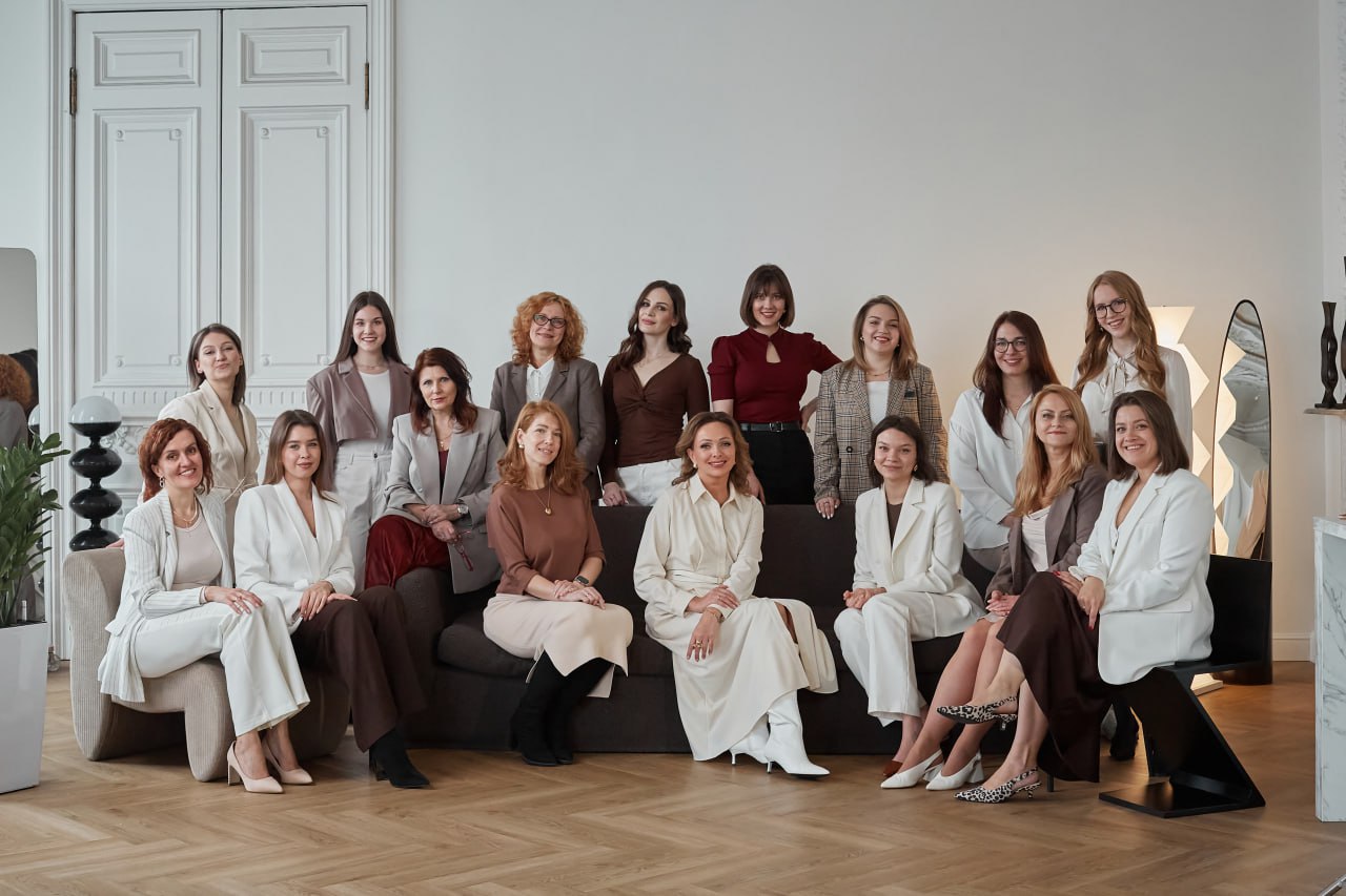 Друзья! Telegram-каналу «Группы компаний «А.Н.Т.» 3 года! 
За это время аудитория наших подписчиков выросла, и мы решили обновить информацию о себе.
Давайте знакомиться, "А.Н.Т | Сетка — социальная сеть от hh.ru