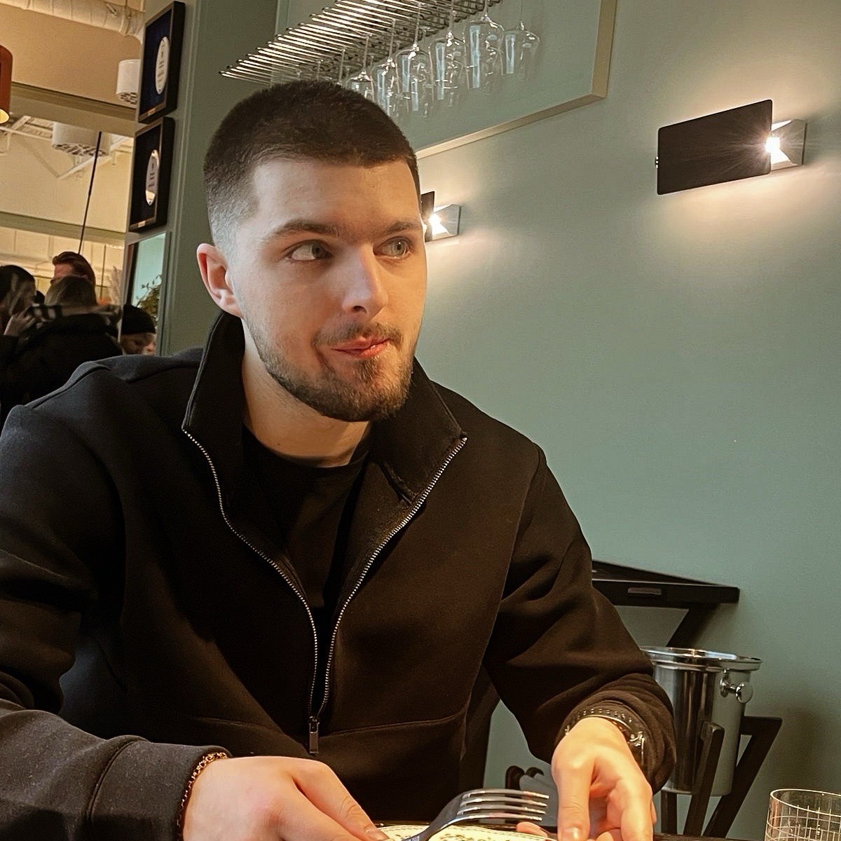 Ислам Таиров