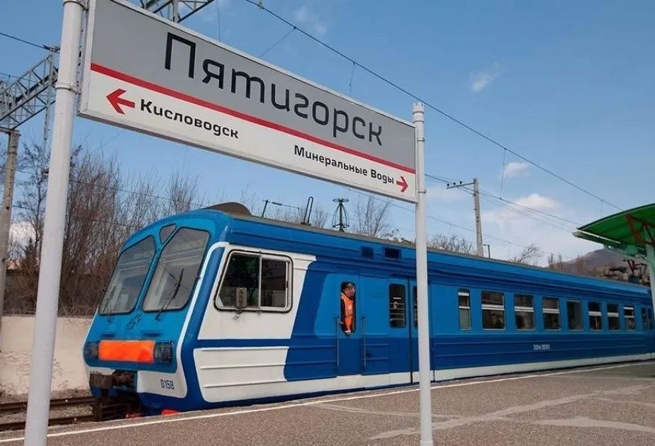 🚞56-летний житель Пятигорска погиб в результате наезда электропоезда.
Инцидент произошел на перегоне «Пятигорск-Скачки» | Сетка — социальная сеть от hh.ru