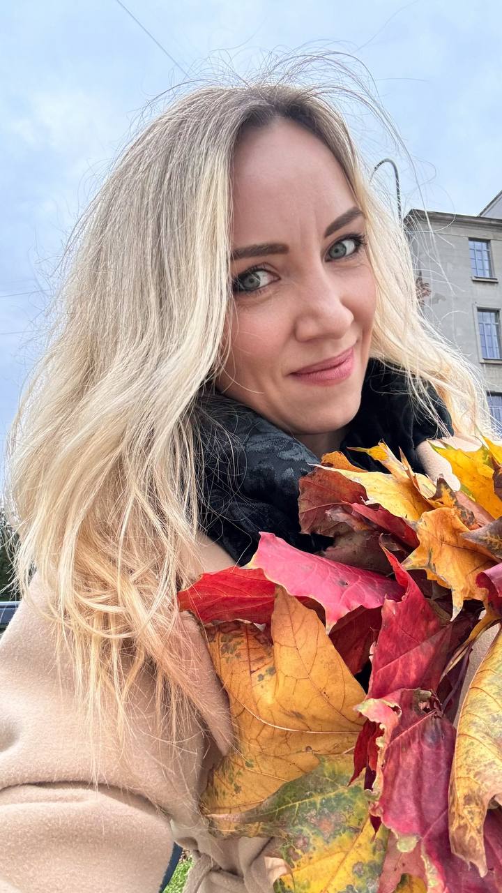 Я шла с выставки картин собак в Русском Музее и эта собака будто сошла с одной из картин)) | Сетка — социальная сеть от hh.ru