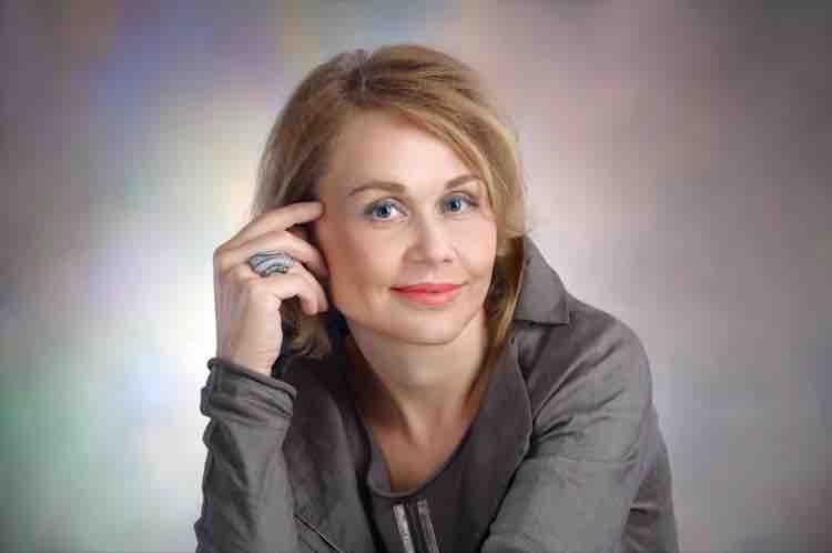 Марина Попова
