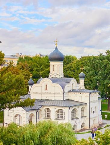 🗣Историческая экскурсия по парку Зарядье
7, 9, 10, 12 октября в 12:00
Вы познакомитесь с архитектурными памятниками разных эпох: древними храмами улицы Варварки, палатами бояр Романовых и Старого Англ... | Сетка — социальная сеть от hh.ru