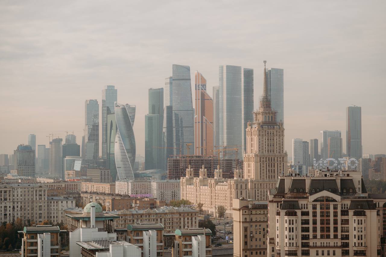 ⭐️ Как прошла бизнес-миссия в SPLAT Global
3 октября мы провели день в штаб-квартире SPLAT Global — компании, которая за 25 лет выросла из семейного бизнеса в международный бренд, представленный в 70+... | Сетка — социальная сеть от hh.ru