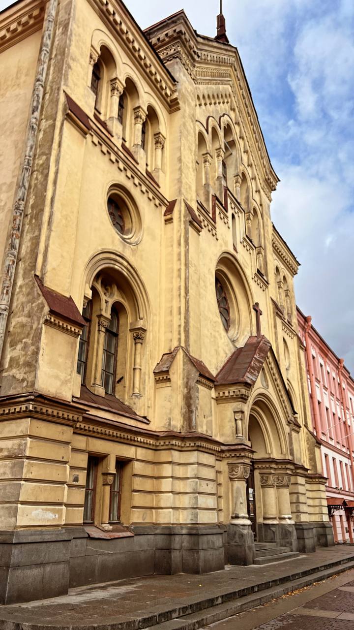 Всё решила па. 😄
Нет, правда! Речь не о красоте, а о твоём внутреннем двигателе. 🚀🧘‍♀️
Есть два типа людей (условно, конечно):
🧐 Шилопопые— те, кто не может сидеть на месте | Сетка — социальная сеть от hh.ru