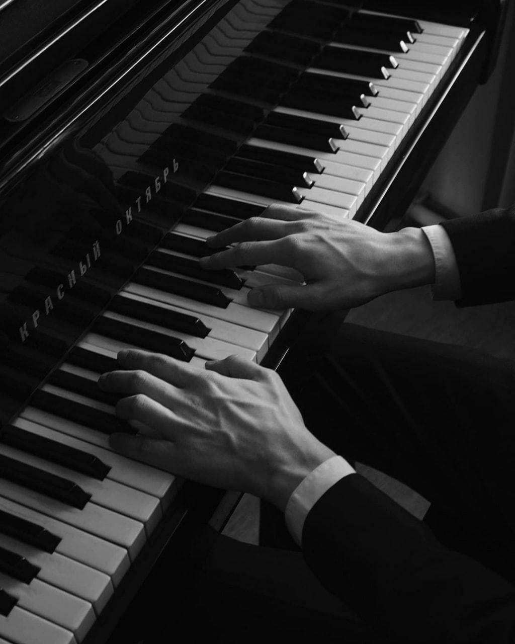 Где послушать классическую музыку на этой неделе?🎷
8 октября в 19:00
❣️Концерт-медитация. Музыка ощущений
📍Музыкальная квартира на Тверской, 1-я Тверская-Ямская ул., д. 16/23, стр | Сетка — социальная сеть от hh.ru
