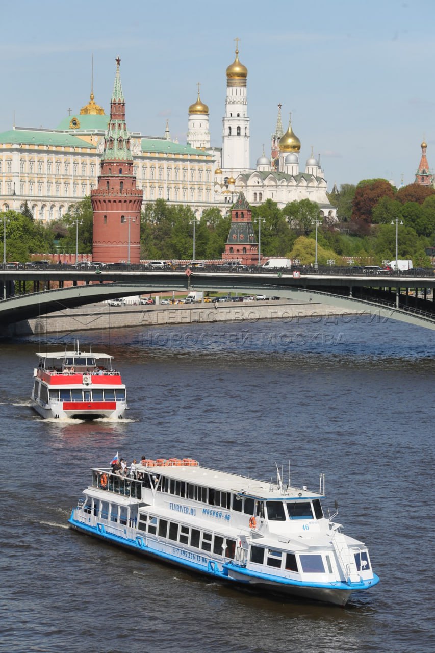 🛳С 11 октября речные экскурсии в Москве станут регулярными
Прогулки будут проходить по субботам в 10:30 по маршруту «ЗИЛ — Печатники» и по воскресеньям в 10:30 по маршруту «Новоспасский — ЗИЛ» | Сетка — социальная сеть от hh.ru