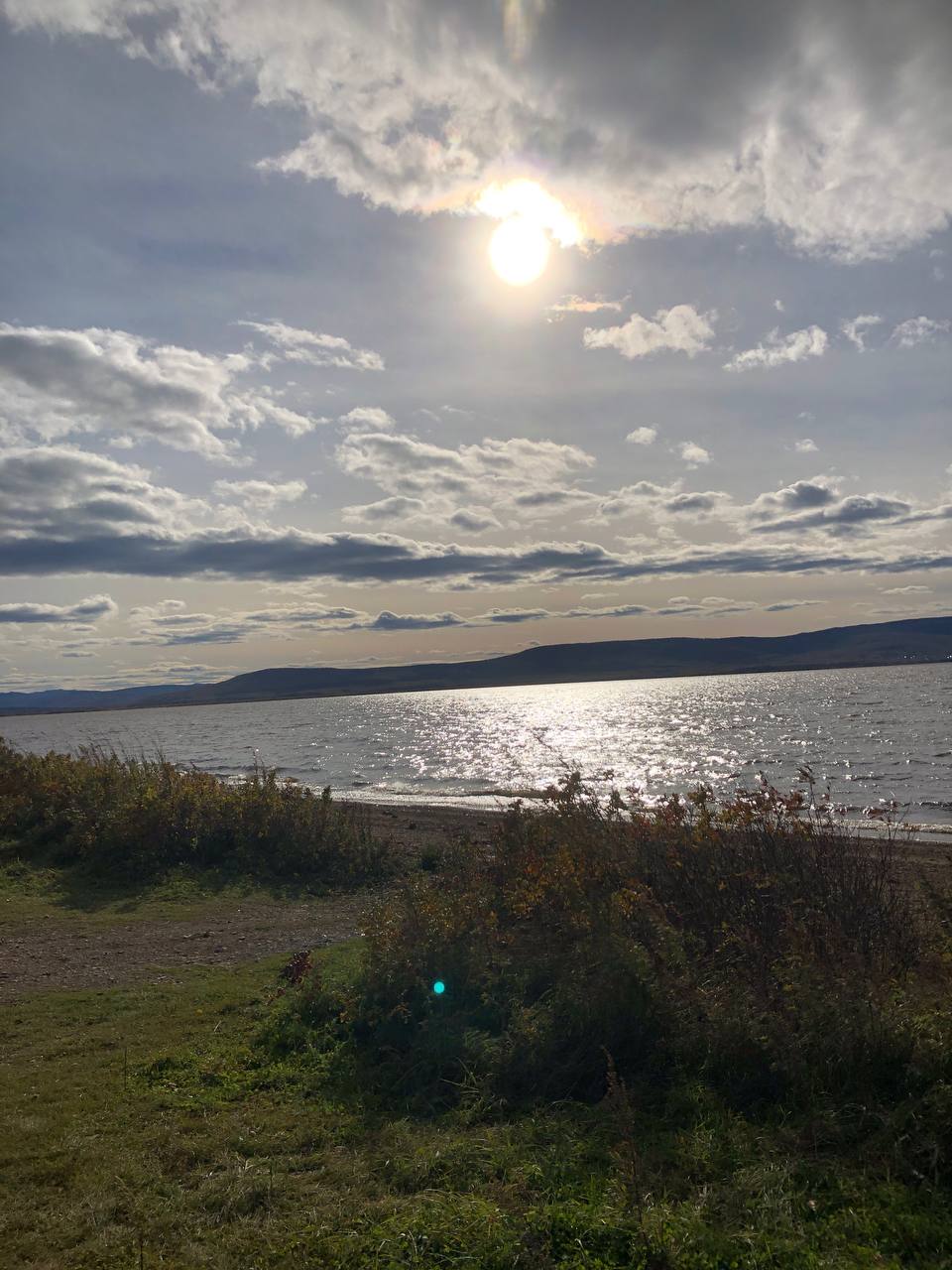 🙏Отдельная благодарность тем, кто пишет комментарии и дает обратную связь к новым постам блога.
На фото наша река Амур. И надеюсь, это был не последний осенний солнечный день ☀️ | Сетка — социальная сеть от hh.ru