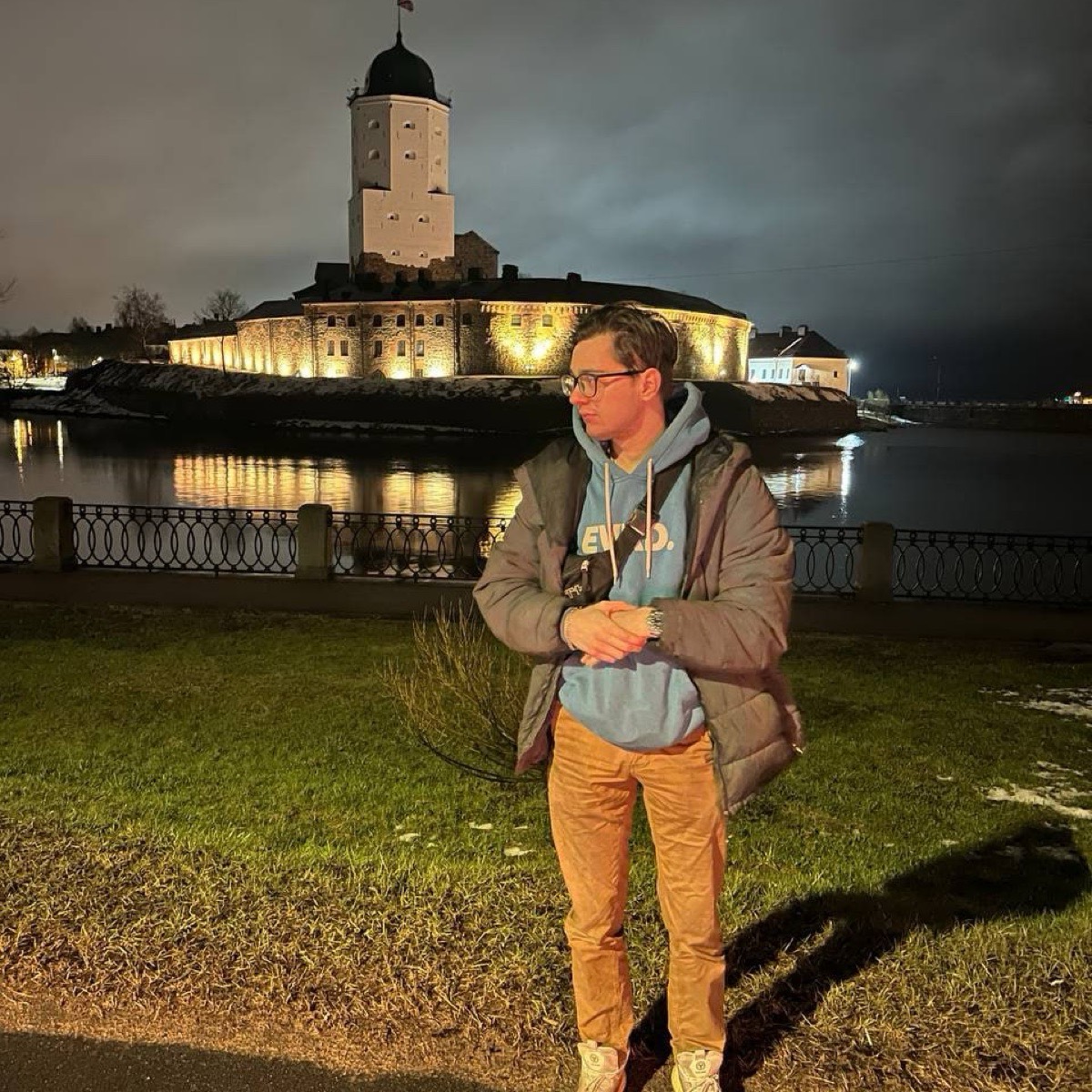 Даниил Власов