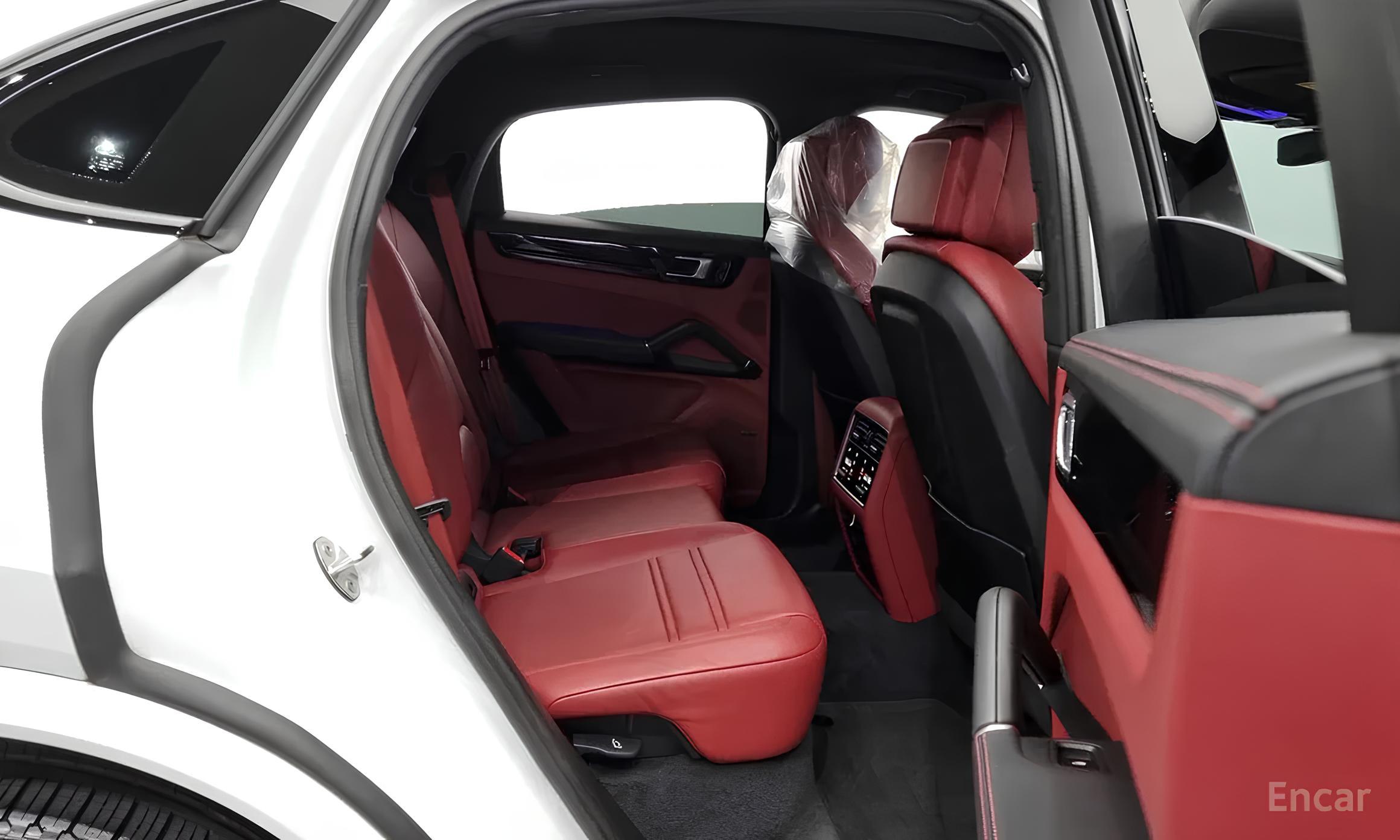 🚘Porsche Cayenne Coupe
Когда спорт и статус в одном флаконе
2022 год | 46 671 км
Бензин 3.0 л | 340 л.с | Сетка — социальная сеть от hh.ru