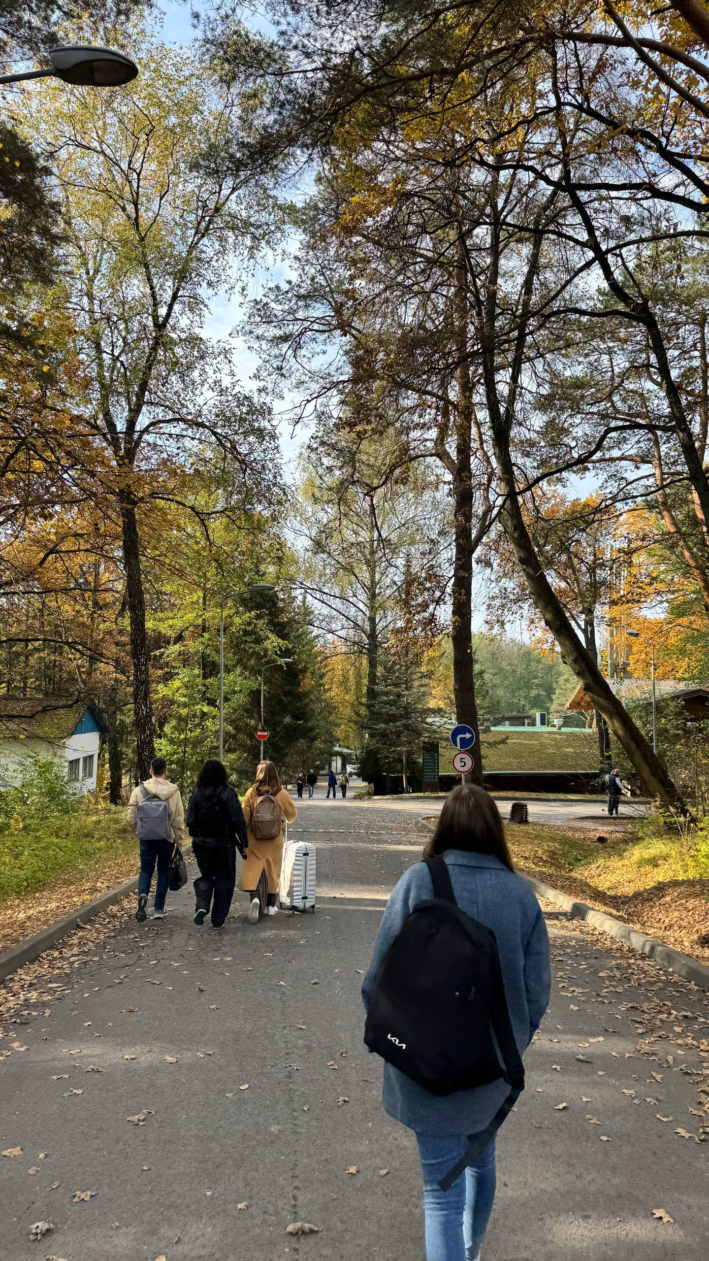 Уехали на стратсессию с частью команды 😁
📍 Welna Eco SPA resort | Сетка — социальная сеть от hh.ru