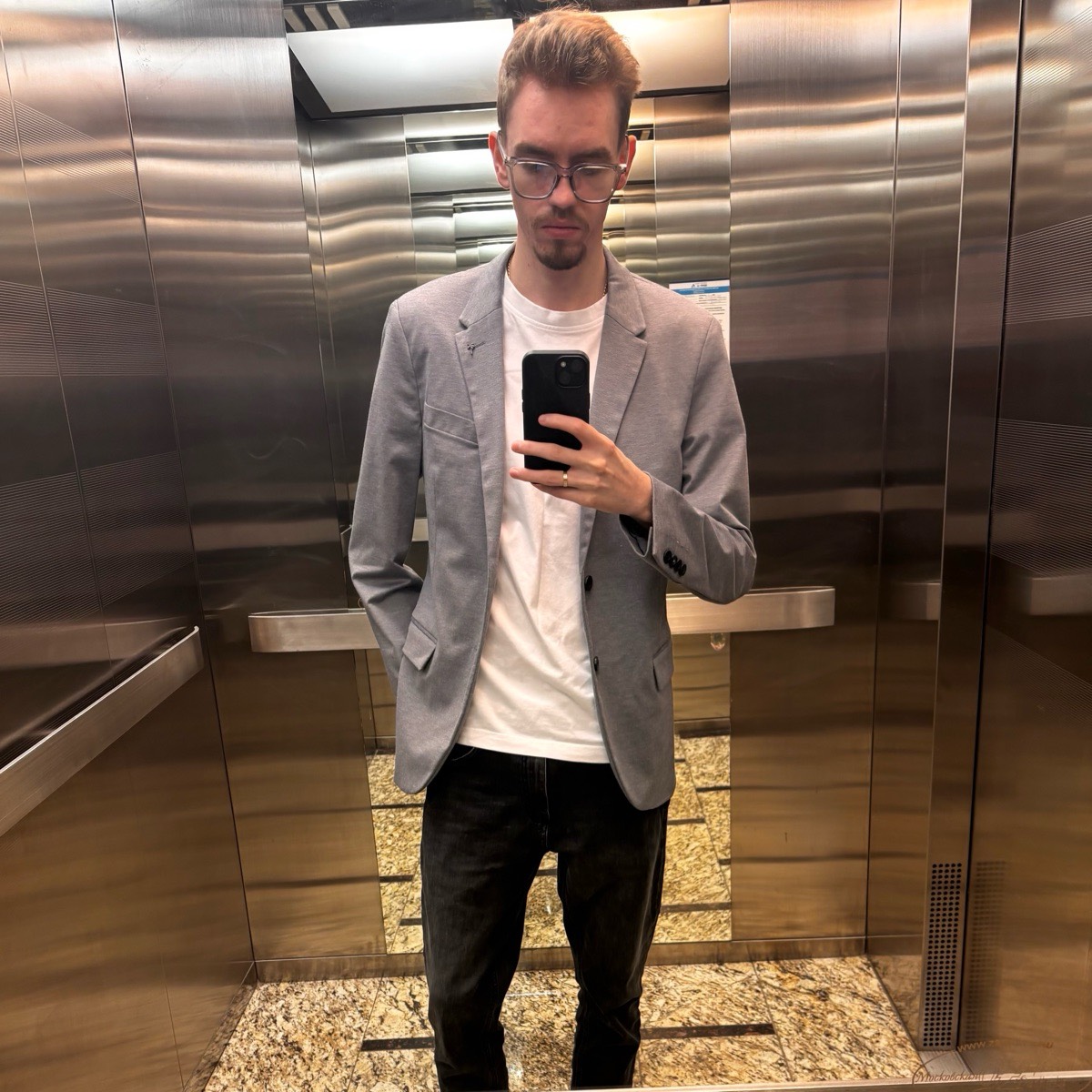 Артем Крецу | Сетка — социальная сеть от hh.ru