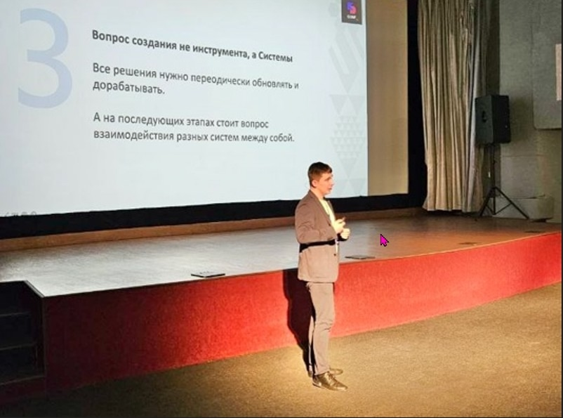 Конец года – горячая пора! Настолько, что Globus не переставал работать даже в выходные 🦾
Но разве можно назвать работой то, что очень любишь? Например, участие в мероприятиях 🎙
〰 В субботу Константин... | Сетка — социальная сеть от hh.ru