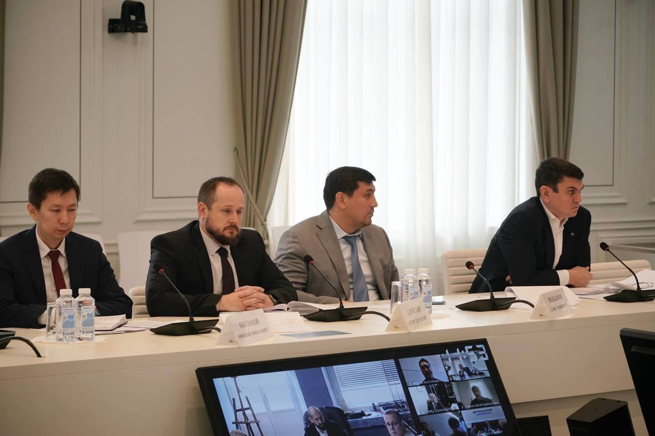 Глава Минстроя России Ирек Файзуллин провел заседание межведомственной рабочей группы по реализации мероприятий по объекту капитального строительства «ФГБУК «Академический Малый драматический театр – ... | Сетка — социальная сеть от hh.ru