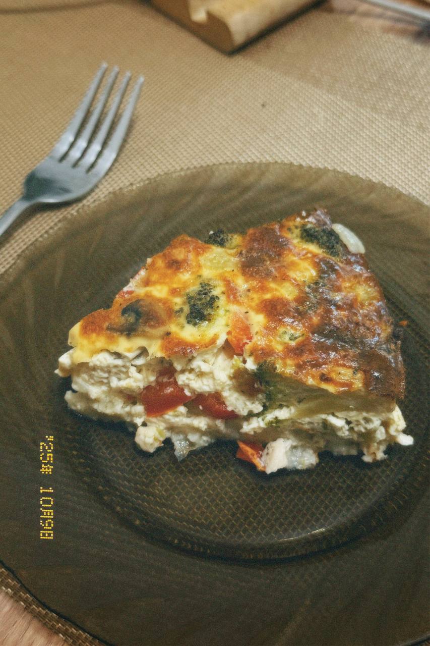 День 6 💕
@maristretching
Я еле встала сегодня, поэтому на завтрак были бутеры🥪, однако через час я уже хотела кушать 😅
На обед гречка, с котлетой и овощами | Сетка — социальная сеть от hh.ru