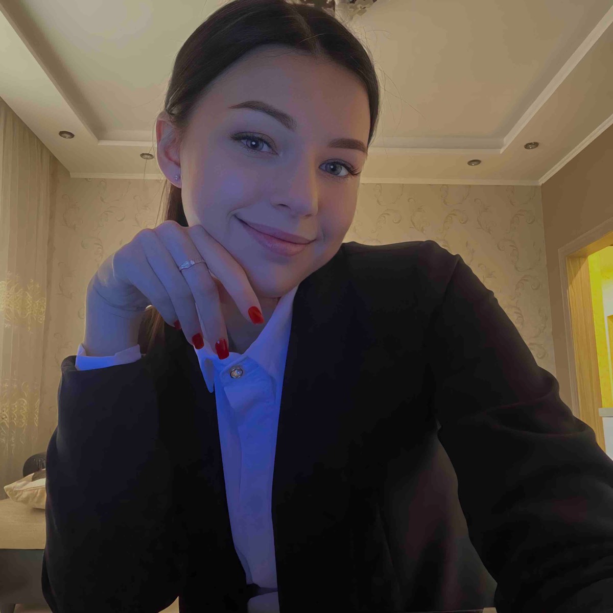 Анна Кривошеина