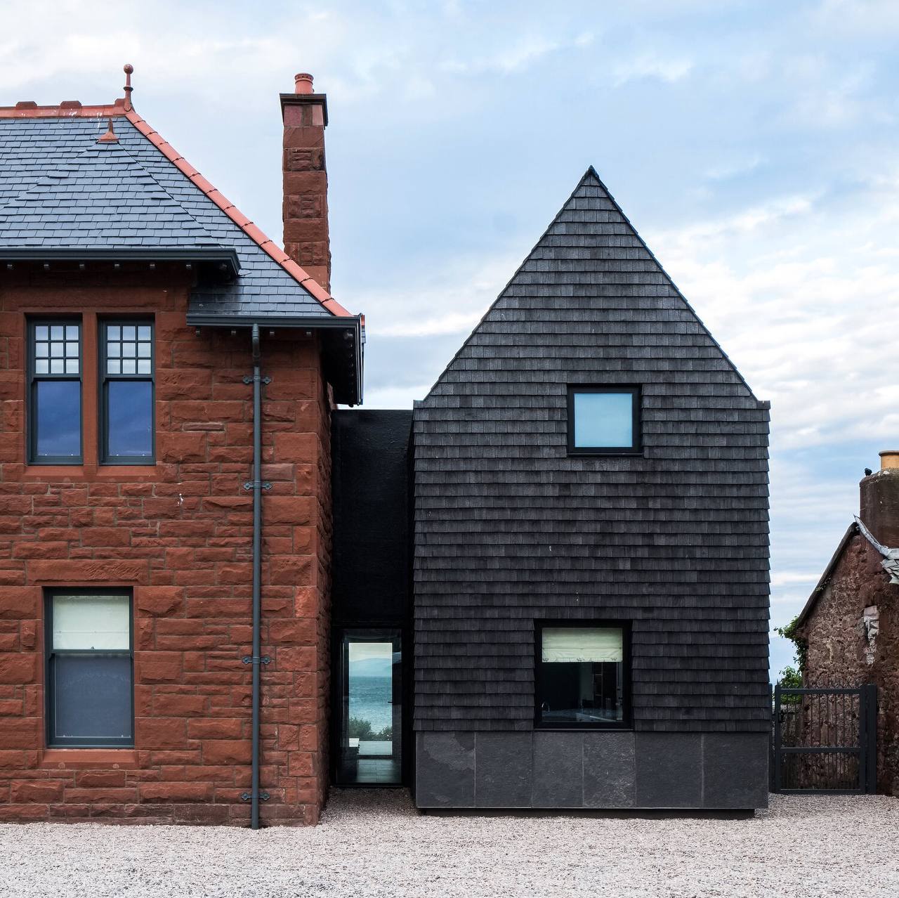Shingle House — пристройка к шотландскому особняку 1850-х, расположенному на побережье Атлантики | Сетка — социальная сеть от hh.ru