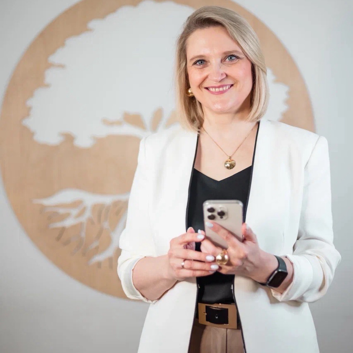 Елена Пирадова