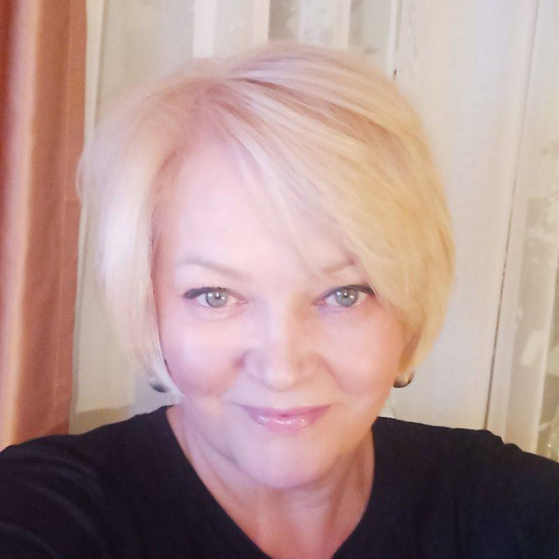 Анна Юхнева