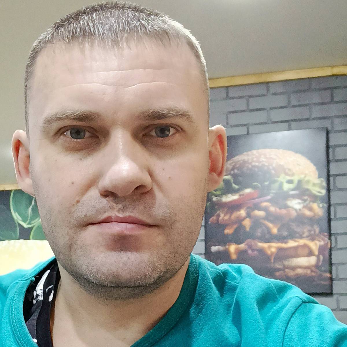 Александр Заварзин