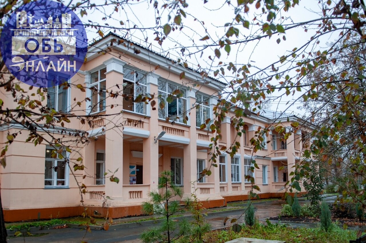 ↗ Архитектура Оби, ее атмосфера и колорит
©Нина Мамыкина
#NinaMamykinaGorodOb2025@ob.gorod
vk.ru
Подробнее на https://vk.com/ob.gorod
#городобь #городобьонлайн #толмачево | Сетка — социальная сеть от hh.ru
