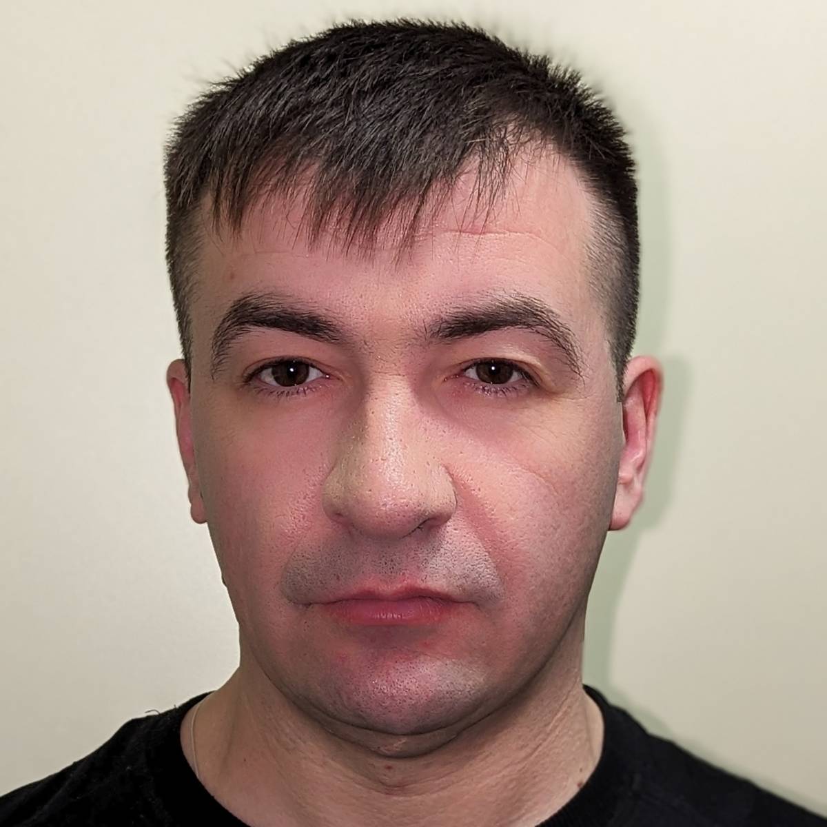 Денис Олейник