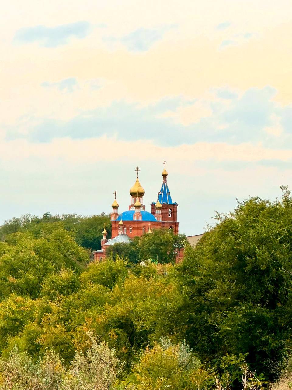 Пасмурный осенний день в Солнечнодольске🍁
📷 Natalyaphoto26stav
📲 Что-то на Ставропольском в MAX | Сетка — социальная сеть от hh.ru