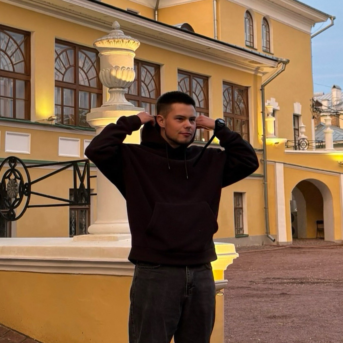 Антон Краев