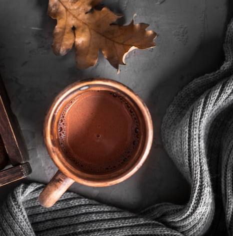 Я не знаю почему этого рецепта ещё нет в этом канале! Считаю это своей недоработкой😂 это ТОП! Самый осенний пряный богический напиток✨
КАКАО ✨
▪️какао порошок 1 столовая ложка
▪️молоко (у меня кокосов... | Сетка — социальная сеть от hh.ru