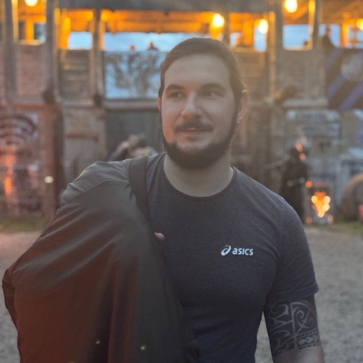 Влад Иванов | Сетка — социальная сеть от hh.ru