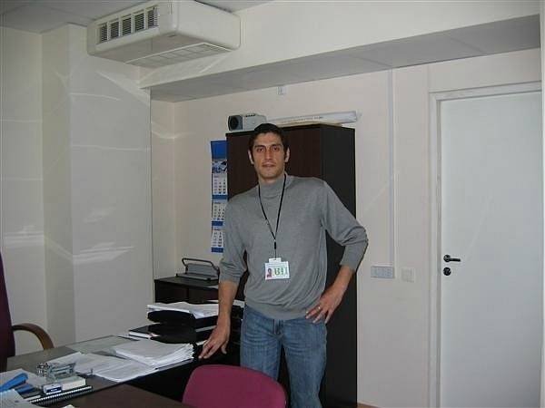 Арсений Петров