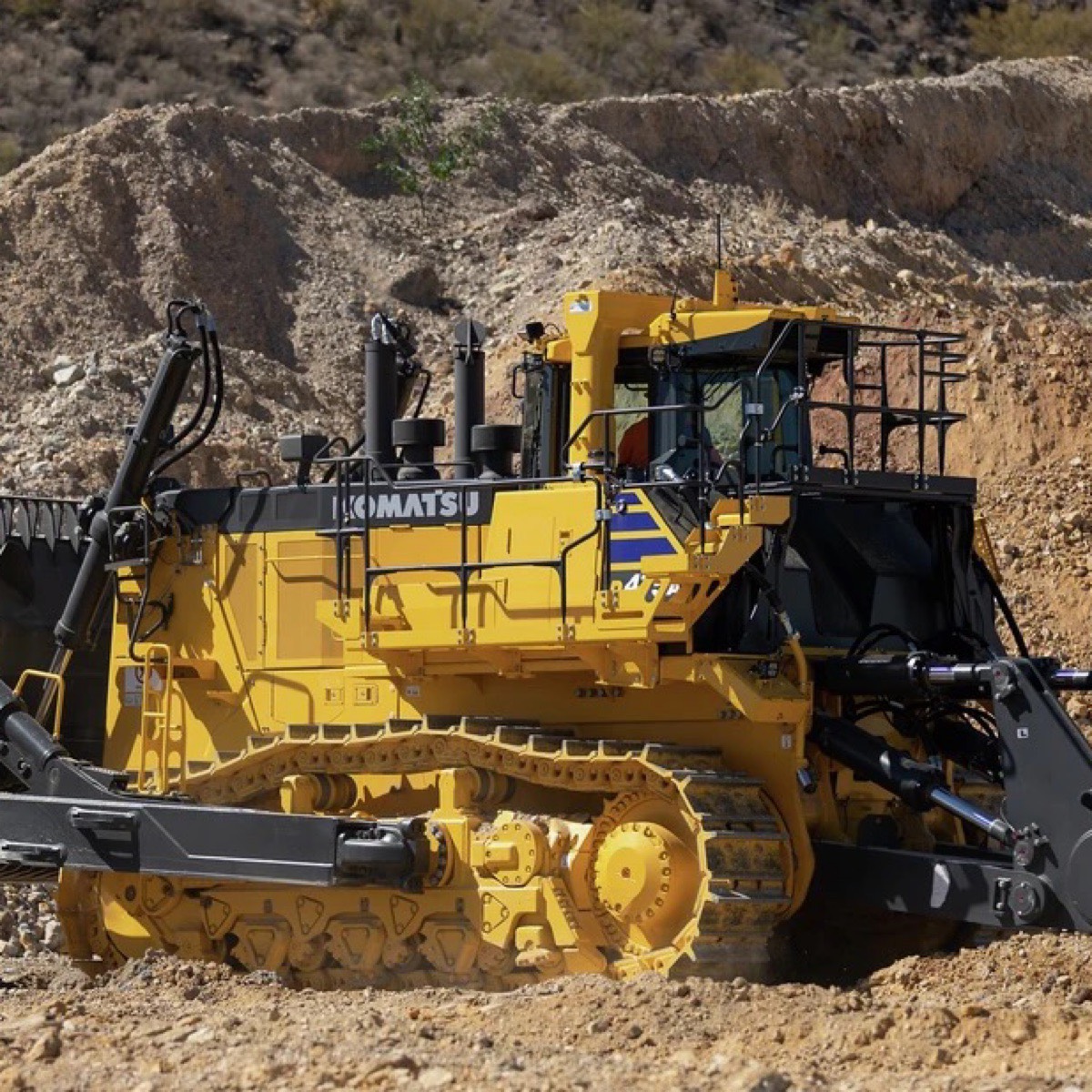 Коматсу Катерпилларович | Сетка — социальная сеть от hh.ru